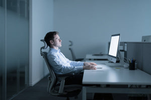 Why Your Back Hurts After Work — And How Holludle Ergonomic Chairs Can Help